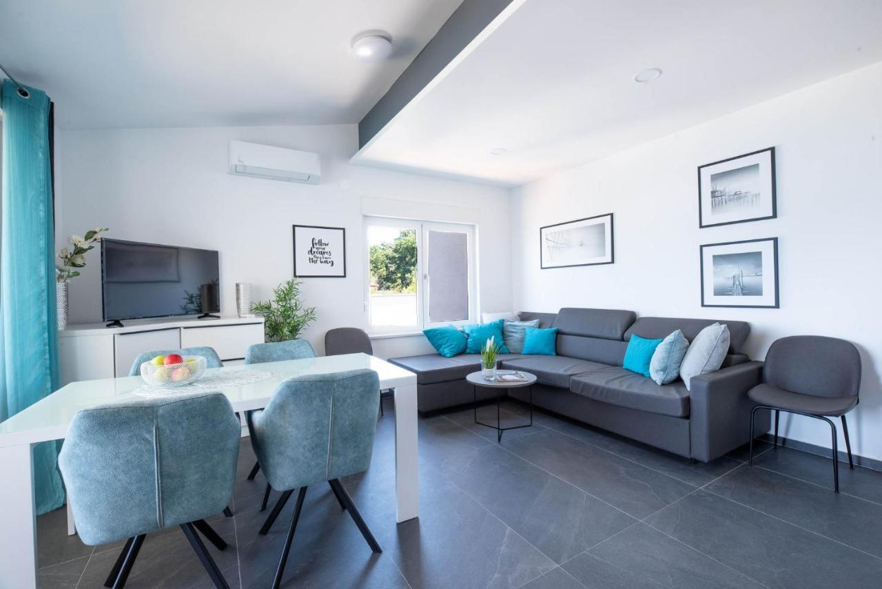 Villa Sunset Sea Нивице Екстериор снимка